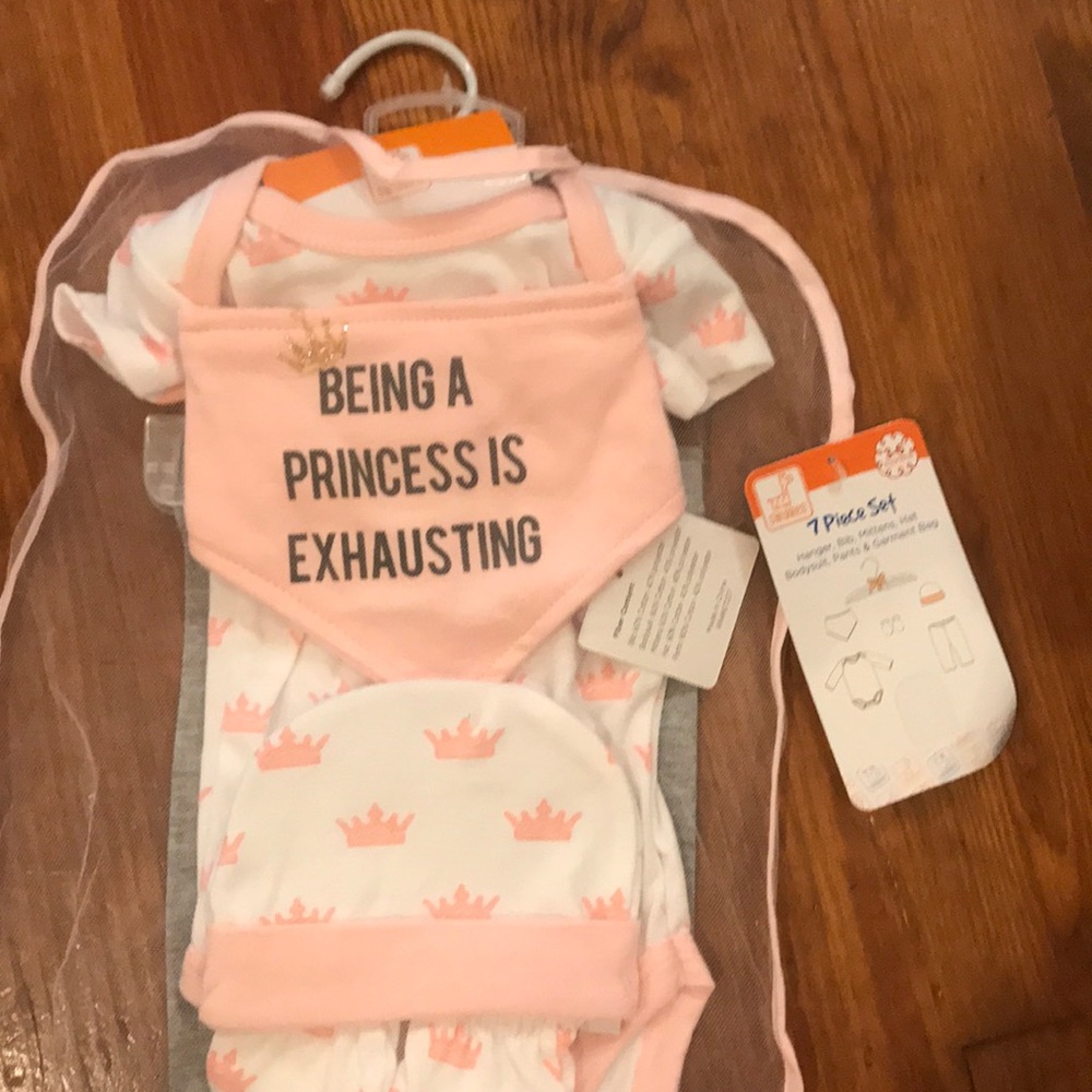 Swiggles 0-3 months 7 piece set, NWT